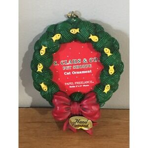 Vintage CAT WREATH ORNAMENT‎ - Wreath with Fish Decor & Red Bow